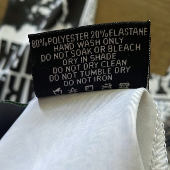 Blackmilk Harry Potter Daily Prophet Leggings - Picture 9 of 10